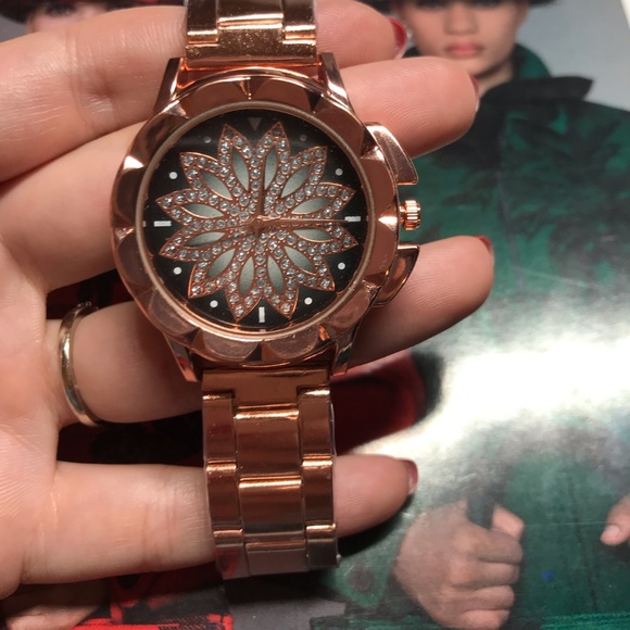 Fashion Watch Rose Gold - Picture 2 of 8